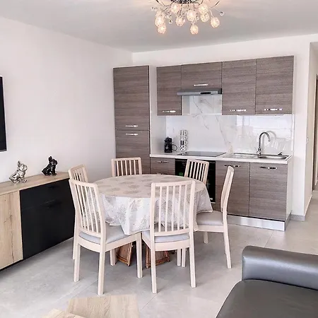 De La Apartament *